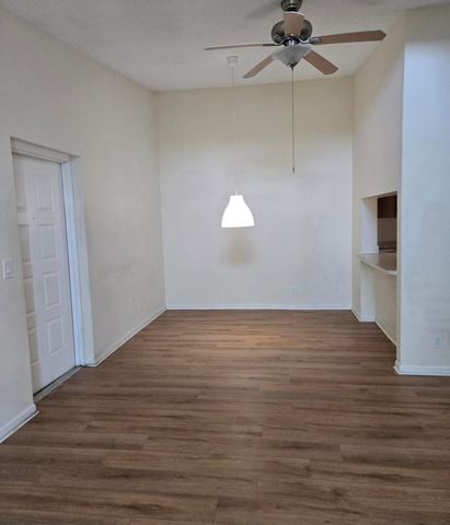 1009 Green Pine Boulevard D3, West Palm Beach, FL 33409
