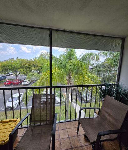 1009 Green Pine Boulevard D3, West Palm Beach, FL 33409