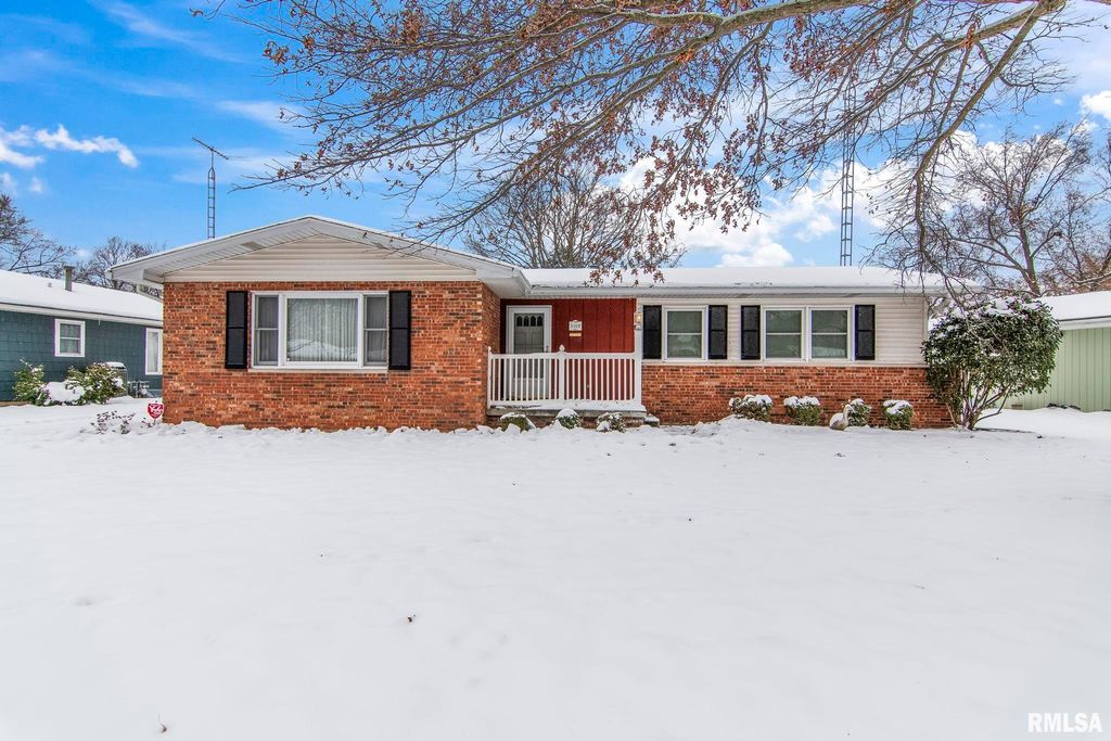 1109 LARCHMONT Drive, Springfield, IL 62704