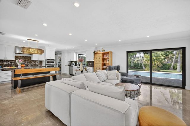 8125 SW 184th Ter, Cutler Bay, FL 33157