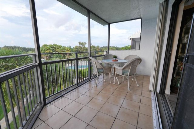 16051 Blatt Boulevard 401, Weston, FL 33326