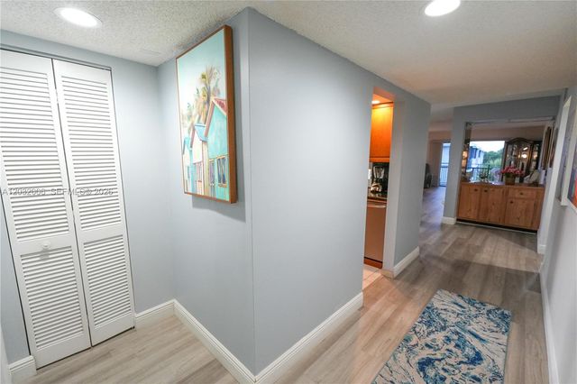 16051 Blatt Boulevard 401, Weston, FL 33326