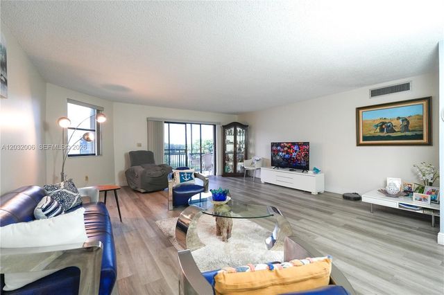 16051 Blatt Boulevard 401, Weston, FL 33326
