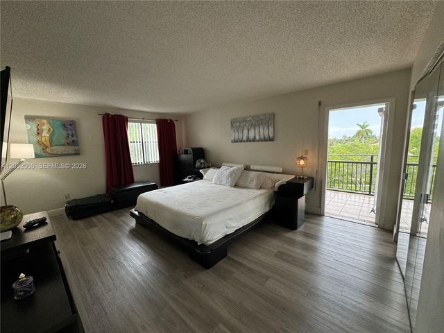 16051 Blatt Boulevard 401, Weston, FL 33326