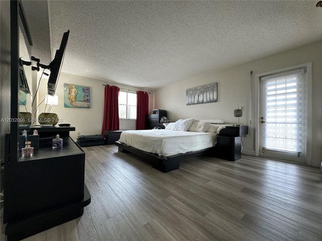 16051 Blatt Boulevard 401, Weston, FL 33326
