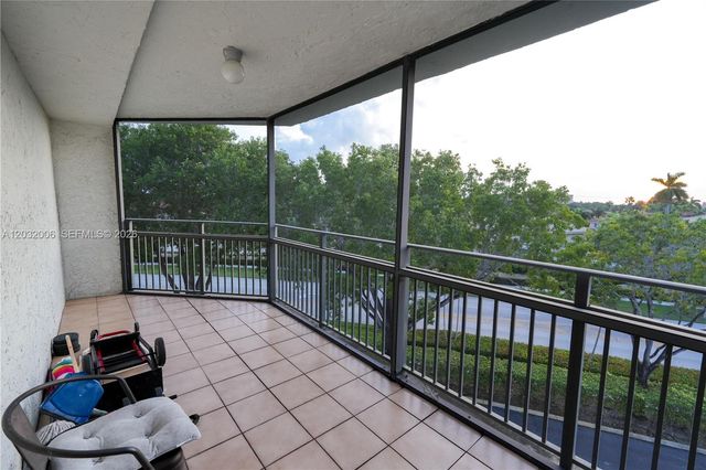 16051 Blatt Boulevard 401, Weston, FL 33326