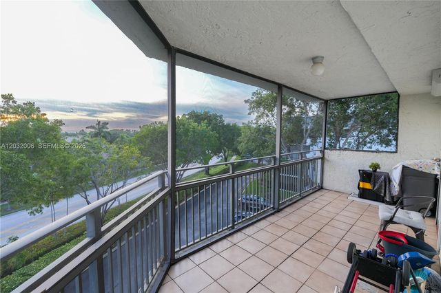 16051 Blatt Boulevard 401, Weston, FL 33326