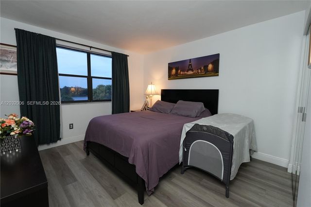 16051 Blatt Boulevard 401, Weston, FL 33326