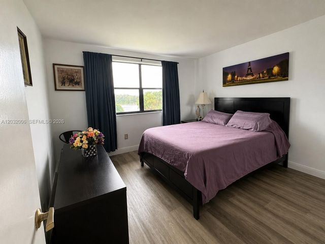 16051 Blatt Boulevard 401, Weston, FL 33326