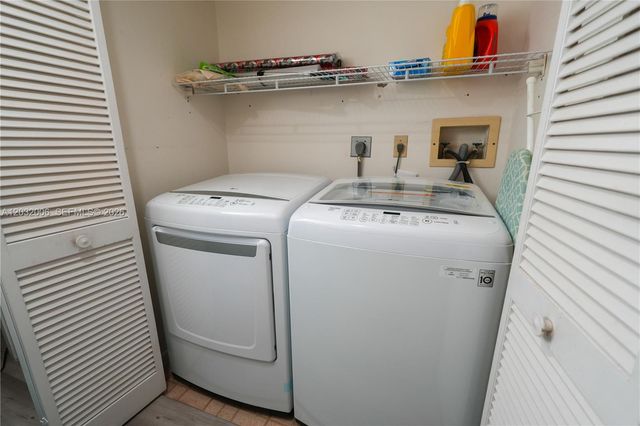 16051 Blatt Boulevard 401, Weston, FL 33326