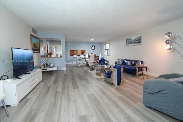 16051 Blatt Boulevard 401, Weston, FL 33326