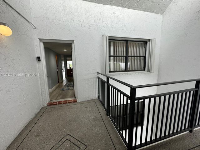 16051 Blatt Boulevard 401, Weston, FL 33326