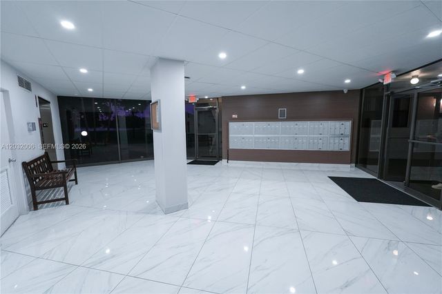 16051 Blatt Boulevard 401, Weston, FL 33326