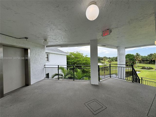16051 Blatt Boulevard 401, Weston, FL 33326