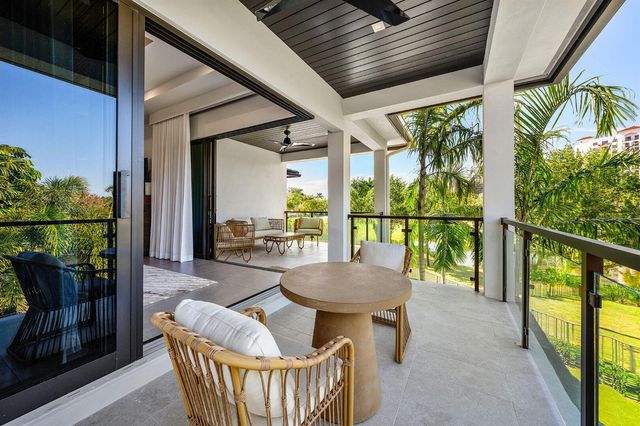 117 Thatch Palm Cove, Boca Raton, FL 33432