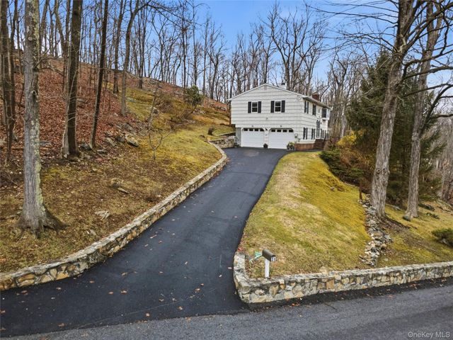 31 Colonel Enoch Drive, Carmel, NY 10512