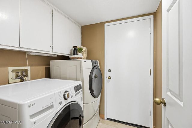 2280 Meadowside Drive, Thousand Oaks, CA 91362