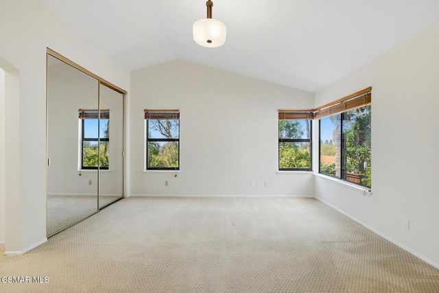 2280 Meadowside Drive, Thousand Oaks, CA 91362