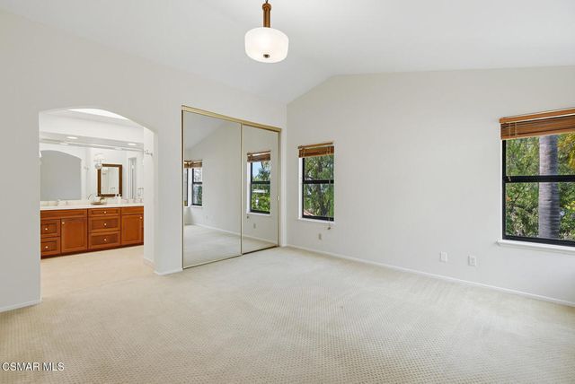 2280 Meadowside Drive, Thousand Oaks, CA 91362