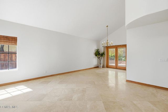 2280 Meadowside Drive, Thousand Oaks, CA 91362