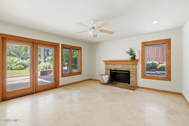 2280 Meadowside Drive, Thousand Oaks, CA 91362