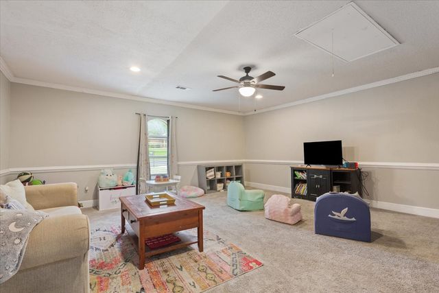 719 Wooded Crest Drive, Woodway, TX 76712