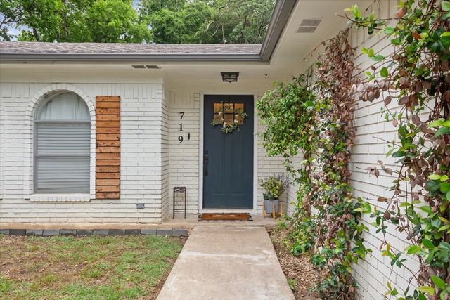 719 Wooded Crest Drive, Woodway, TX 76712