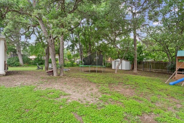 719 Wooded Crest Drive, Woodway, TX 76712