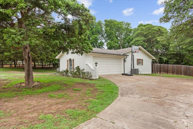 719 Wooded Crest Drive, Woodway, TX 76712