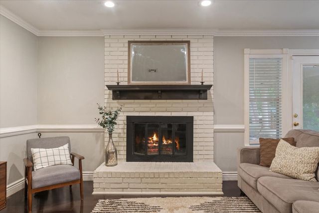 719 Wooded Crest Drive, Woodway, TX 76712