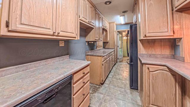 2705 S TAYLOR Street, Amarillo, TX 79109