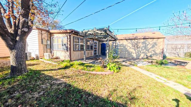 2705 S TAYLOR Street, Amarillo, TX 79109