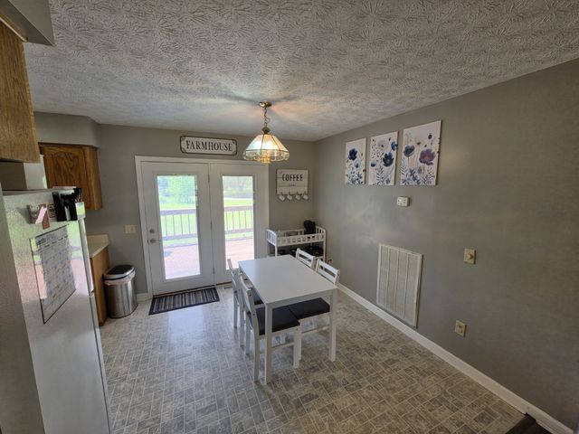 201 Steeplechase Dr, Smithville, TN 37166