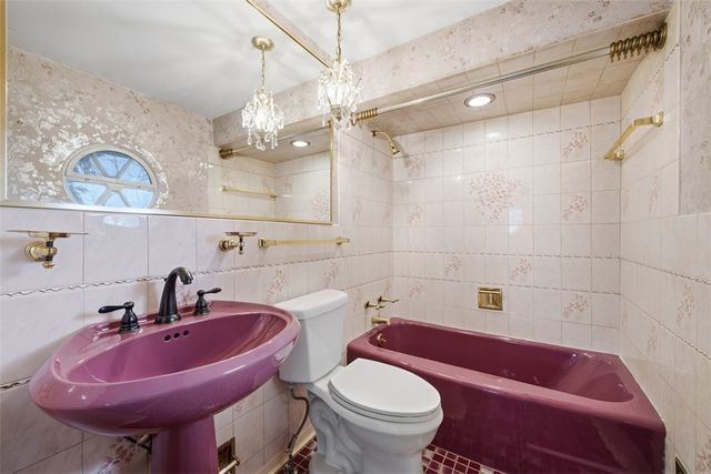 4568 Old William Penn Hwy, Monroeville, PA 15146