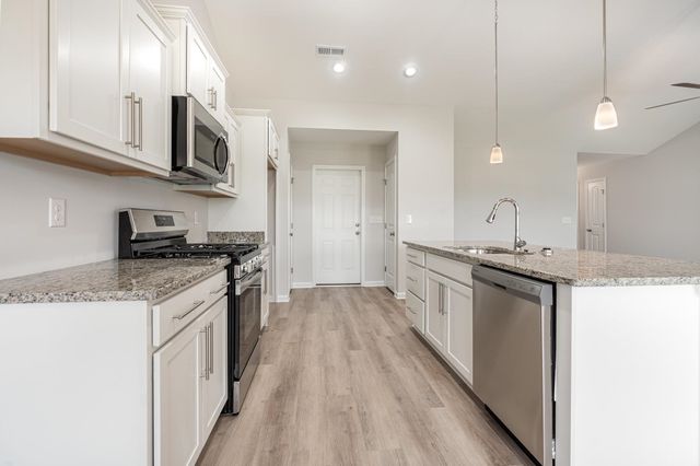 34 Bennington Ct, Georgetown, SC 29440