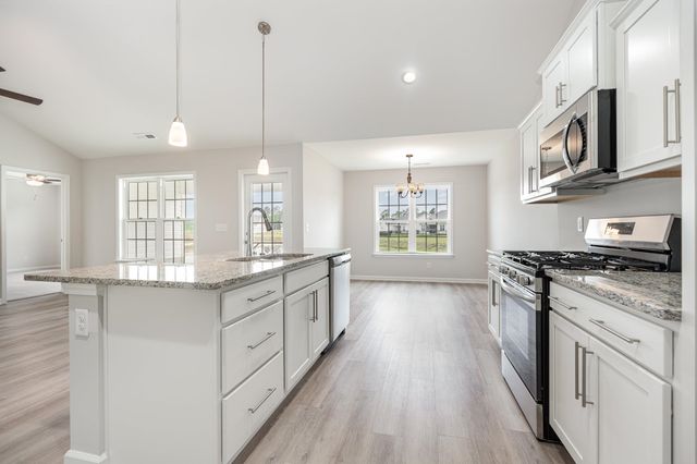 34 Bennington Ct, Georgetown, SC 29440