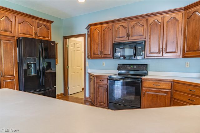 125 Pin Oak Trail, Seville, OH 44273