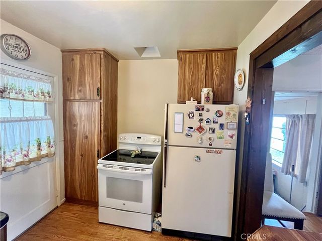 17900 Martha Street, Encino, CA 91316