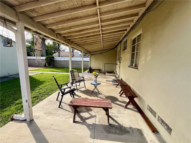 17900 Martha Street, Encino, CA 91316