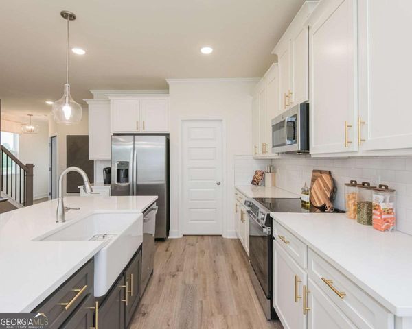 6009 Silverbell Drive, Flowery Branch, GA 30542