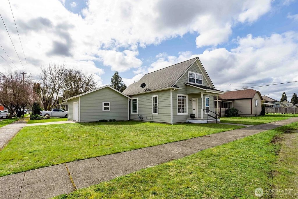 116 E 4th Street, Centralia, WA 98531