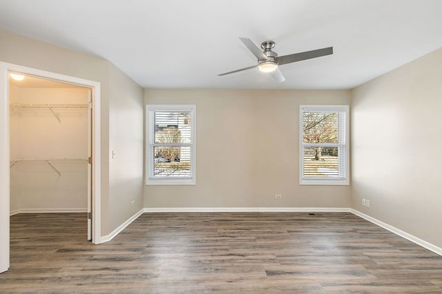 4025 Peartree Drive, Lake In The Hills, IL 60156