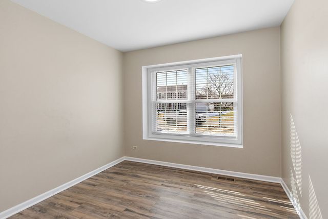 4025 Peartree Drive, Lake In The Hills, IL 60156