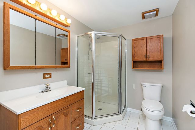 4025 Peartree Drive, Lake In The Hills, IL 60156