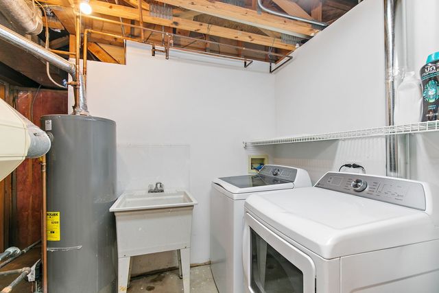 4025 Peartree Drive, Lake In The Hills, IL 60156