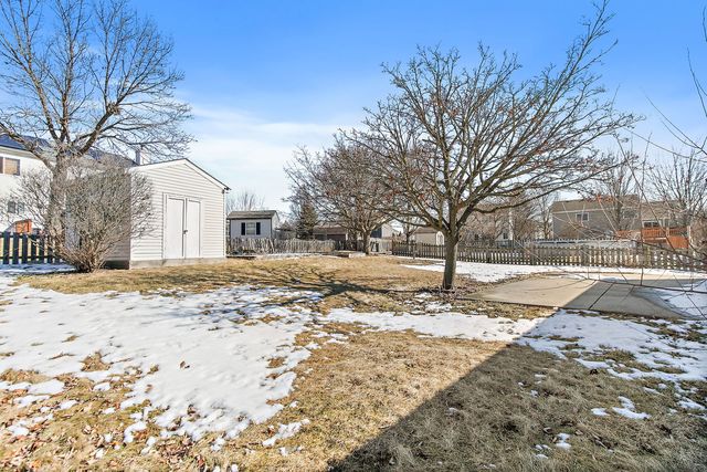4025 Peartree Drive, Lake In The Hills, IL 60156
