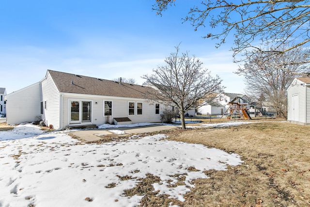 4025 Peartree Drive, Lake In The Hills, IL 60156