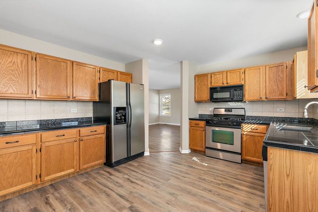 4025 Peartree Drive, Lake In The Hills, IL 60156