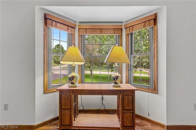2411 Otterbin Street, Louisville, OH 44641