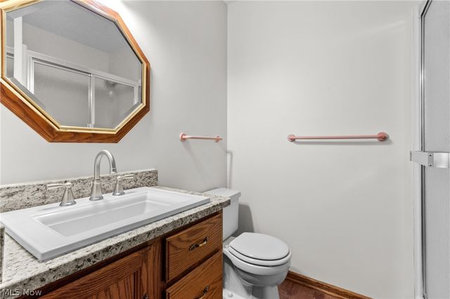 2411 Otterbin Street, Louisville, OH 44641